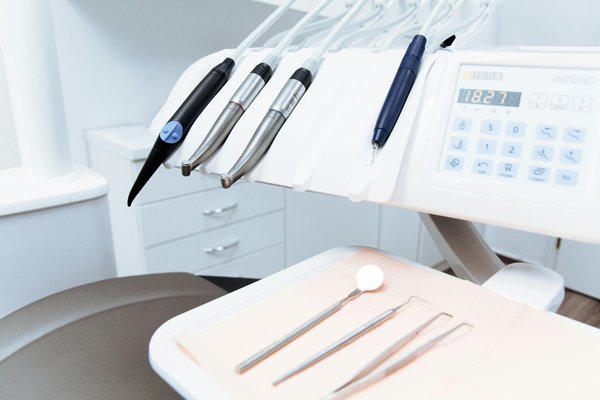 Hydropulseur jet dentaire : l'allié d'une bouche saine